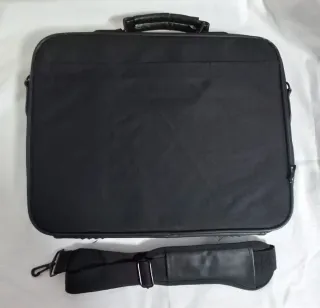 Maletín portátil negro