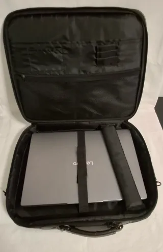 Maletín portátil negro