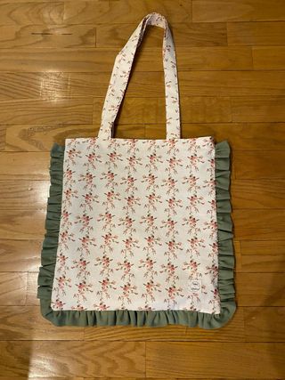 Bolso Tote Flores con Volantes