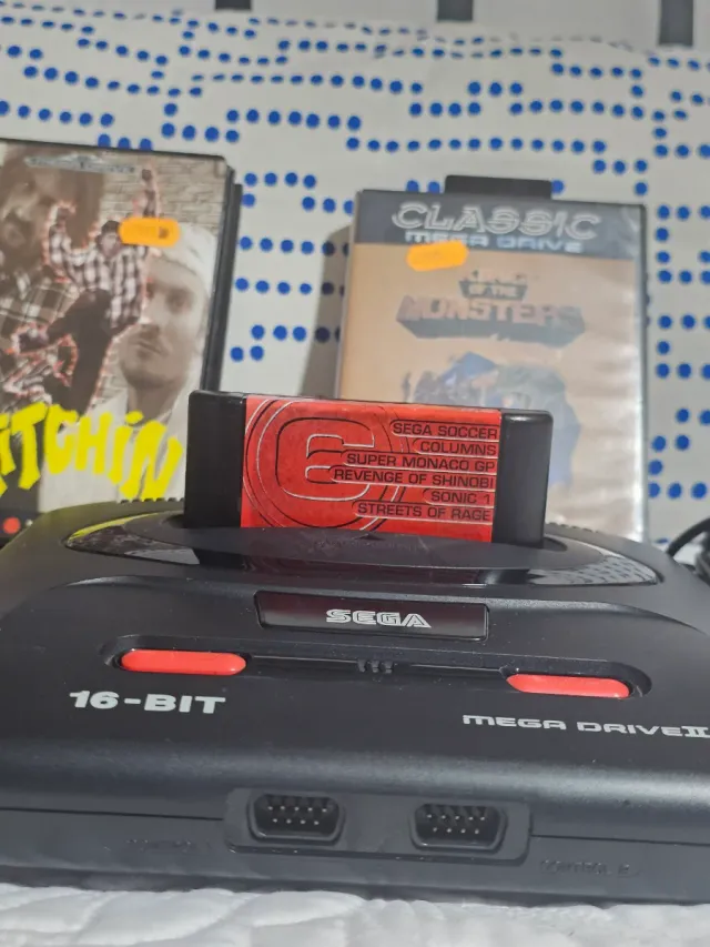 Sega Mega Drive 2 Negra + 3 Juego