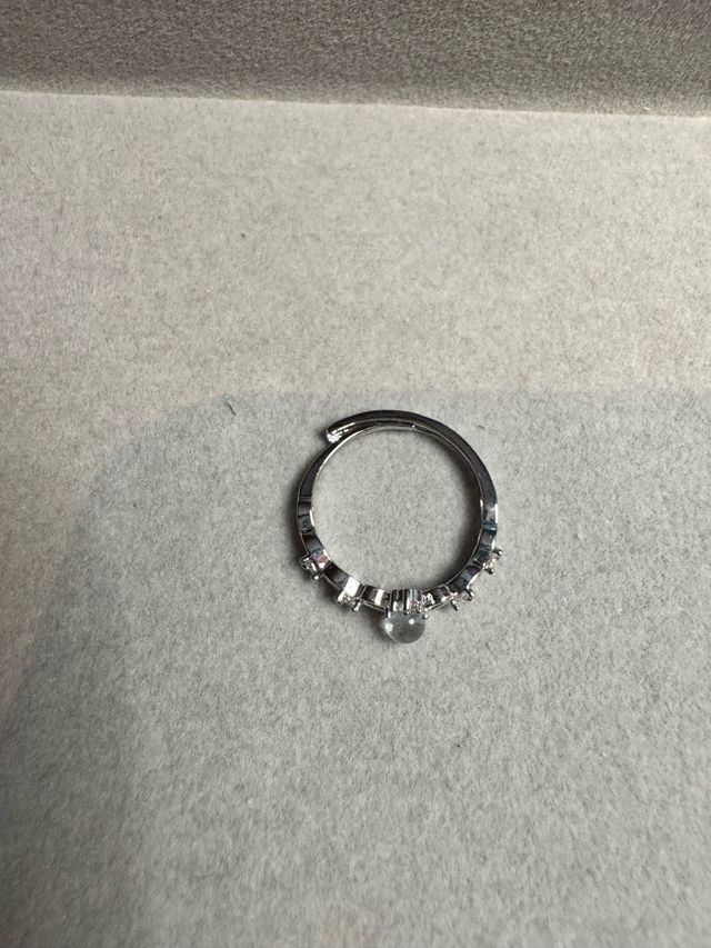 Anel Coroa com Pedra Lua e Zircônias