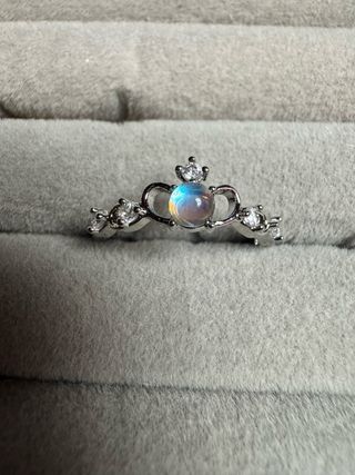 Anel Coroa com Pedra Lua e Zircônias