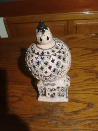 Portacandele in ceramica decorata