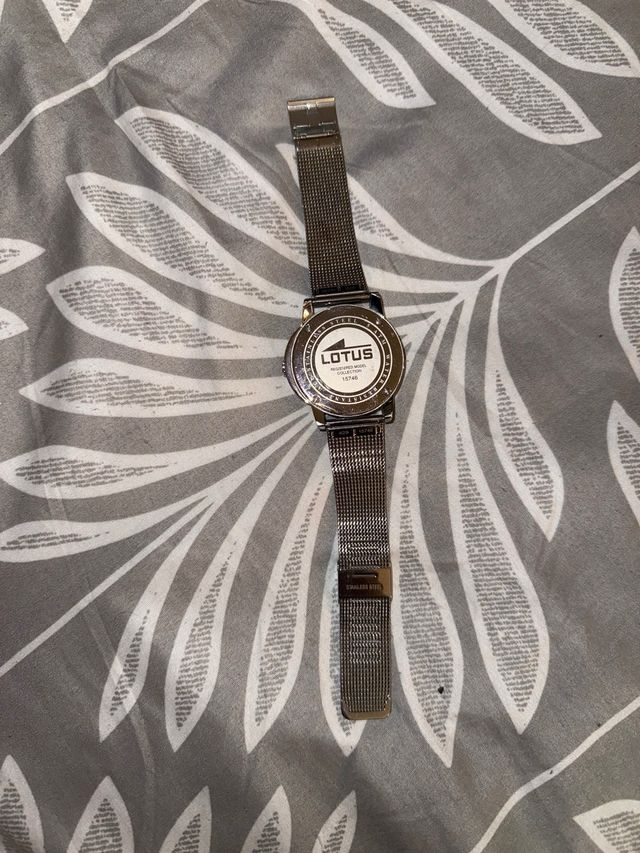 Reloj Lotus Mujer Plata y Blanco