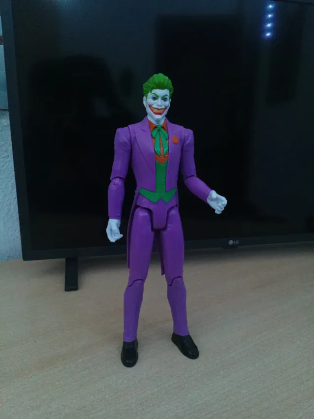 Muñeco Joker Morado Verde con articulaciones