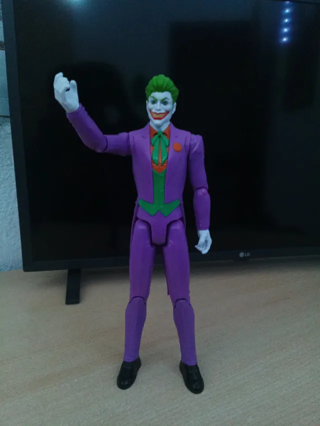 Muñeco Joker Morado Verde con articulaciones