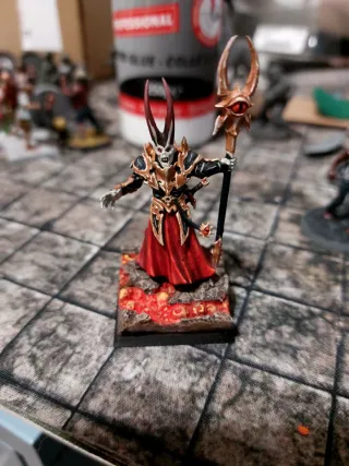 Hechicero Caos pintado