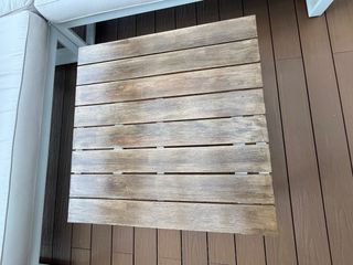 Conjunto sofá y mesa exterior