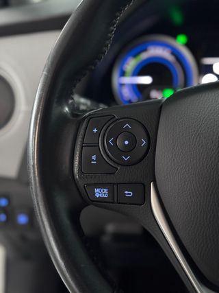 Toyota Auris Hybrid Advance Touring Sports