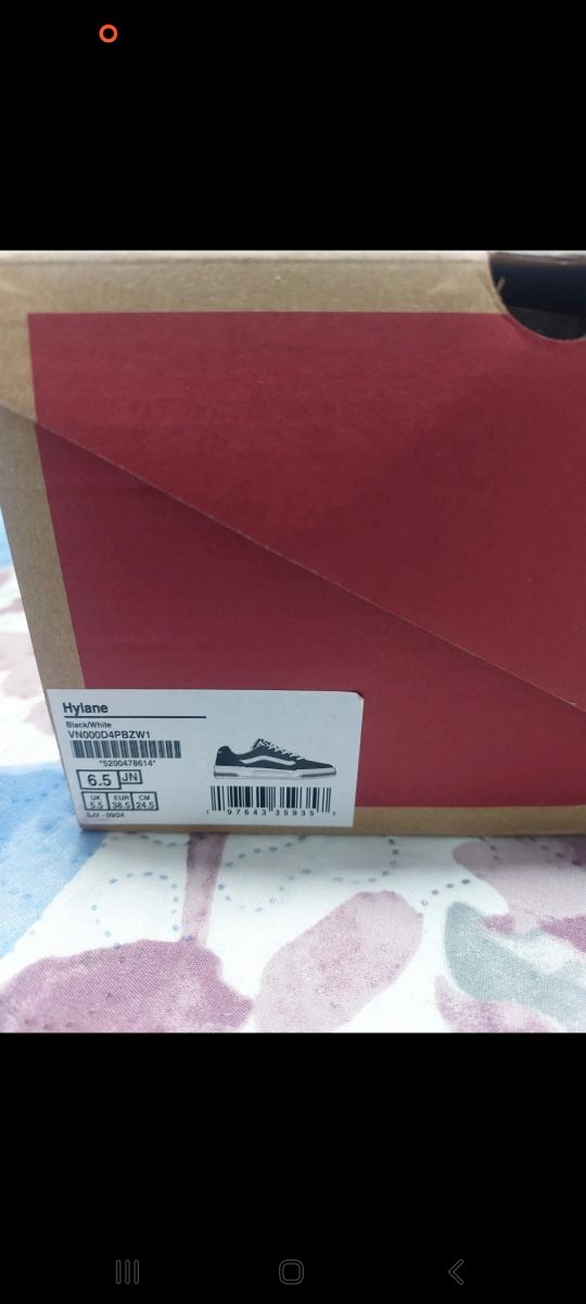 Zapatillas Vans Nuevas Negras y Blancas Talla 38.5