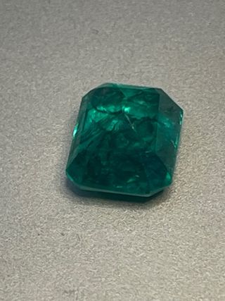 Esmeralda Colombiana 7.35ct Certificada