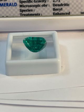 Esmeralda Colombiana 7.35ct Certificada