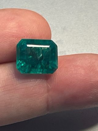 Esmeralda Colombiana 7.35ct Certificada