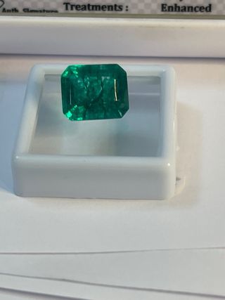 Esmeralda Colombiana 7.35ct Certificada