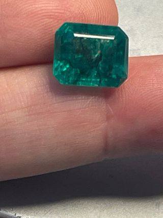 Esmeralda Colombiana 7.35ct Certificada