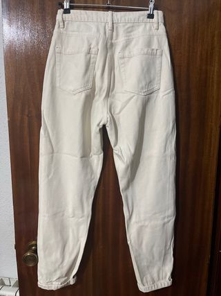 Pantalones vaqueros beige