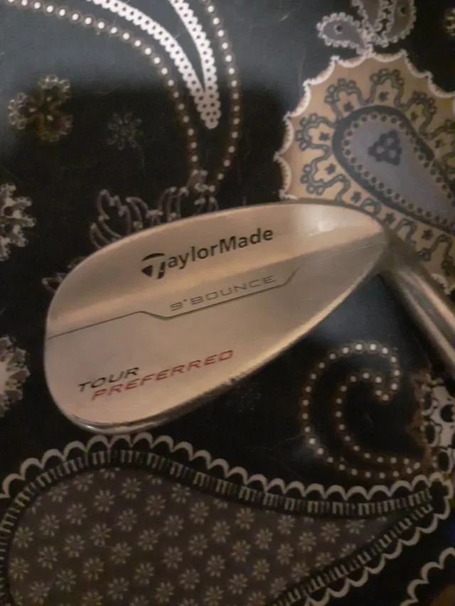 Hierro de Golf TaylorMade 9', 52