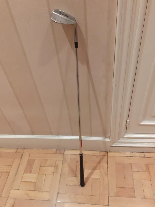 Hierro de Golf TaylorMade 9', 52