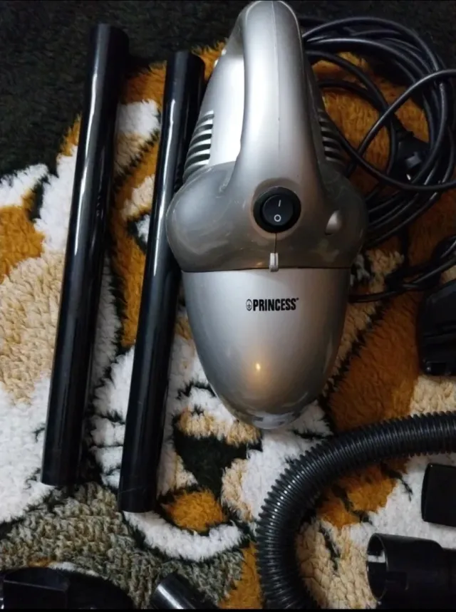 Princess Aspirador de mano o escoba + accesorios