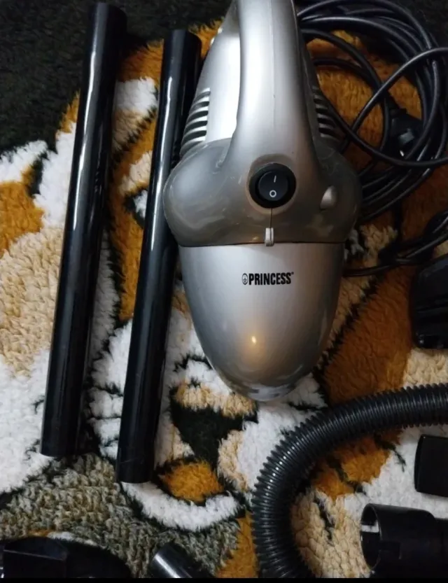 Princess Aspirador de mano o escoba + accesorios