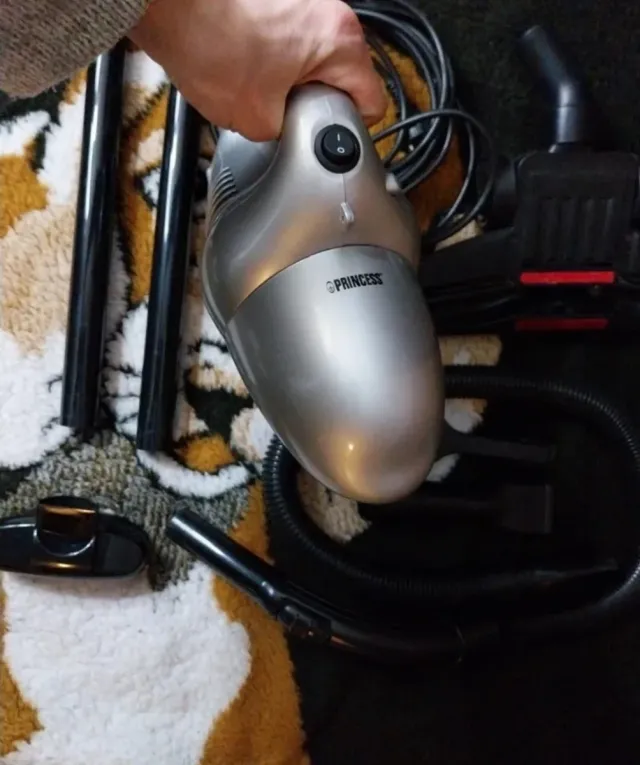 Princess Aspirador de mano o escoba + accesorios