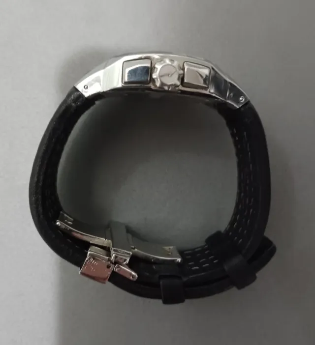 Reloj Lotus Cronógrafo Negro/Morado.