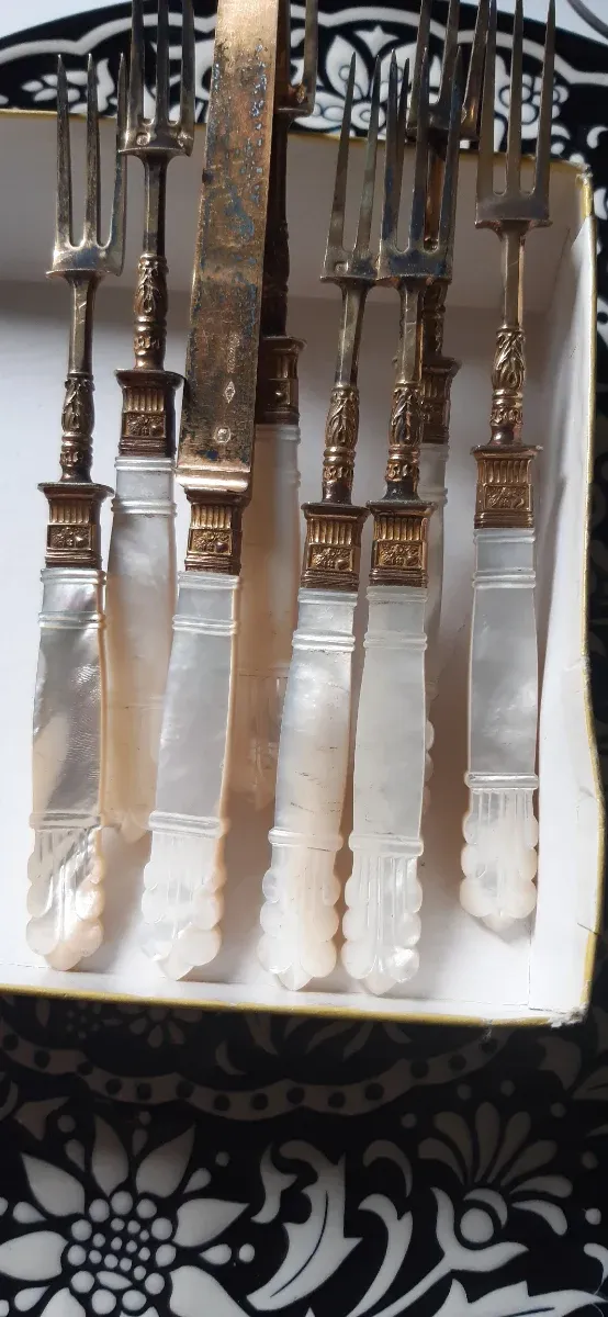 Docena cubiertos postre plata y Nacar