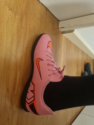 Bambas nuevas con etiqueta nike futbol sala
