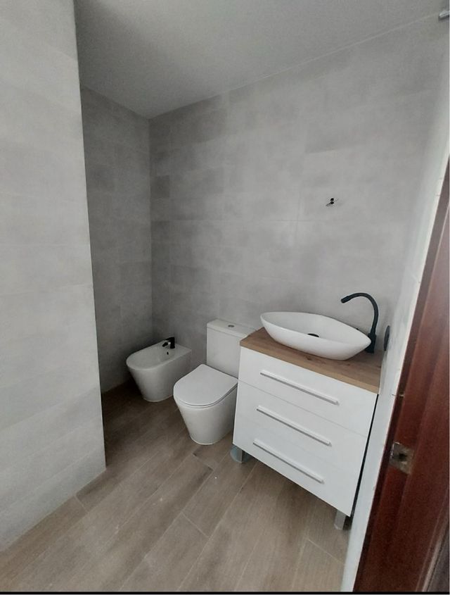 Alicatador y solador profesional