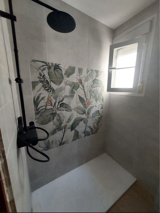 Alicatador y solador profesional