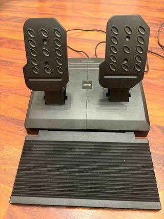 Volante Racing Wheel Apex Play/PC con pedales