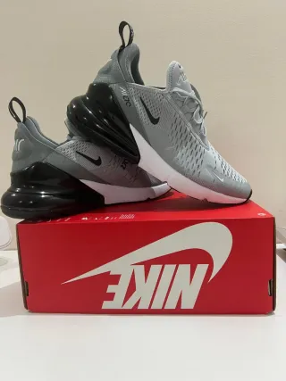 Nike Air Max 270 Gris y Negro