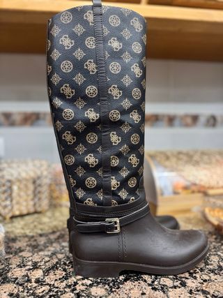 Botas Guess Senhora Castanho