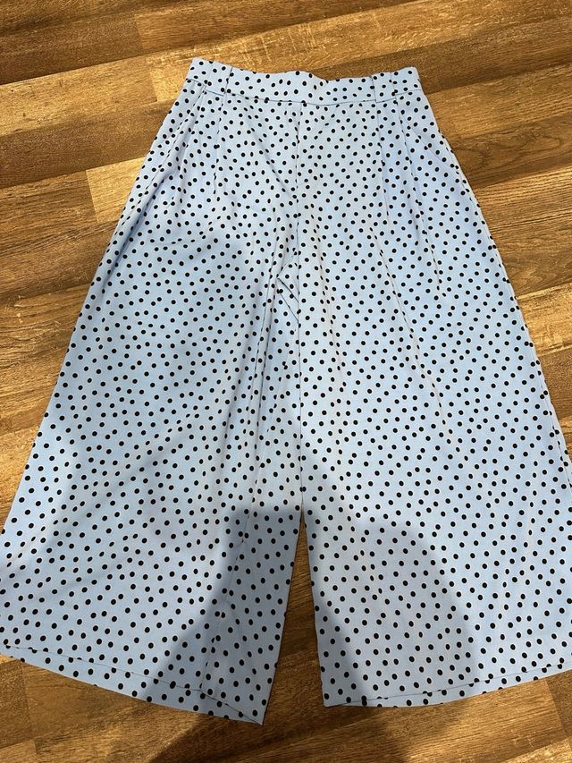 Pantalones anchos lunares