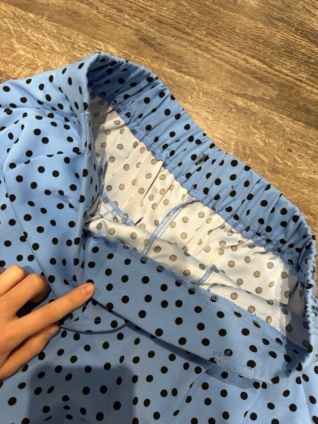 Pantalones anchos lunares