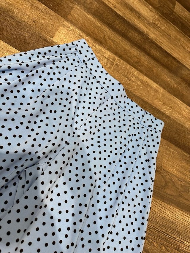 Pantalones anchos lunares