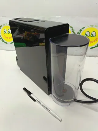 Cafetera Nespresso Negra