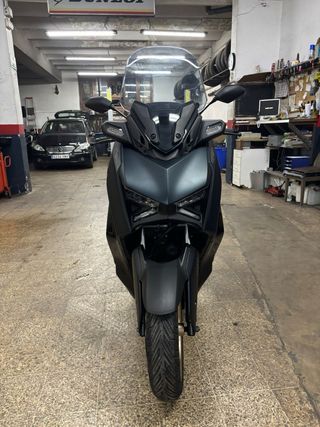 Yamaha XMax 300 Tech Max