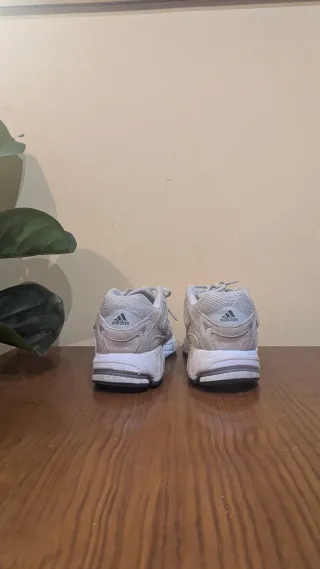 Zapatillas Adidas Response CL Talla 42.5