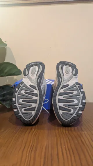 Zapatillas Adidas Response CL Talla 42.5