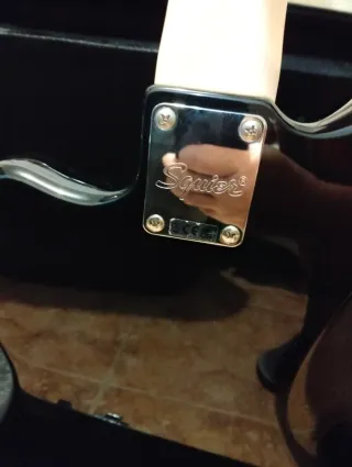 Baixo Squier Jaguar Bass Preto