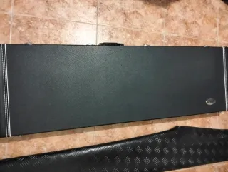 Baixo Squier Jaguar Bass Preto