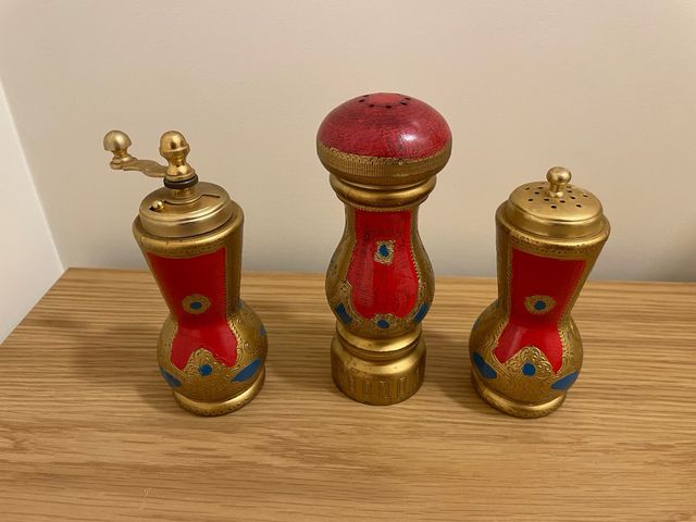 Set vintage macinapepe e saliera stile fiorentino