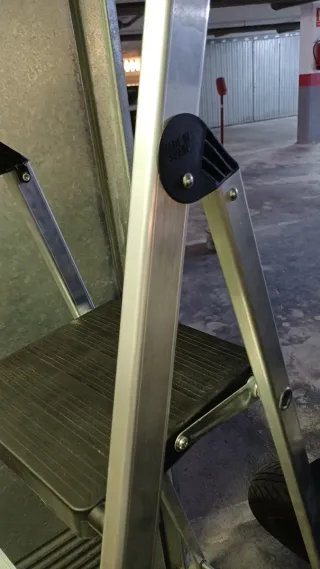 ESCALERA ALUMINIO PLEGABLE