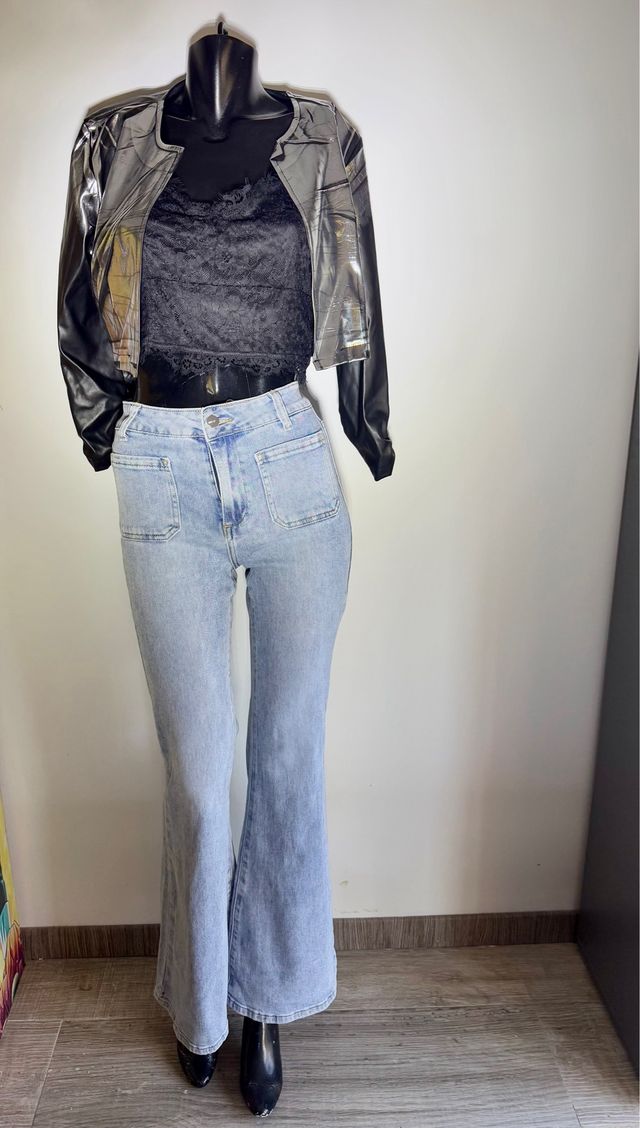 Conjunto Top Lencero y Chaquetilla Vaquera