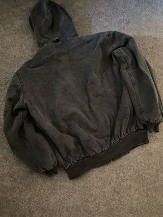 Chaqueta Carhartt gris con capucha