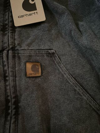 Chaqueta Carhartt gris con capucha