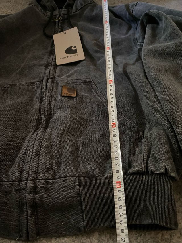 Chaqueta Carhartt gris con capucha