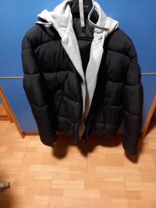 Chaqueta acolchada con capucha