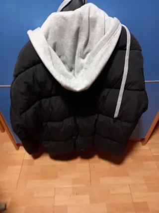 Chaqueta acolchada con capucha